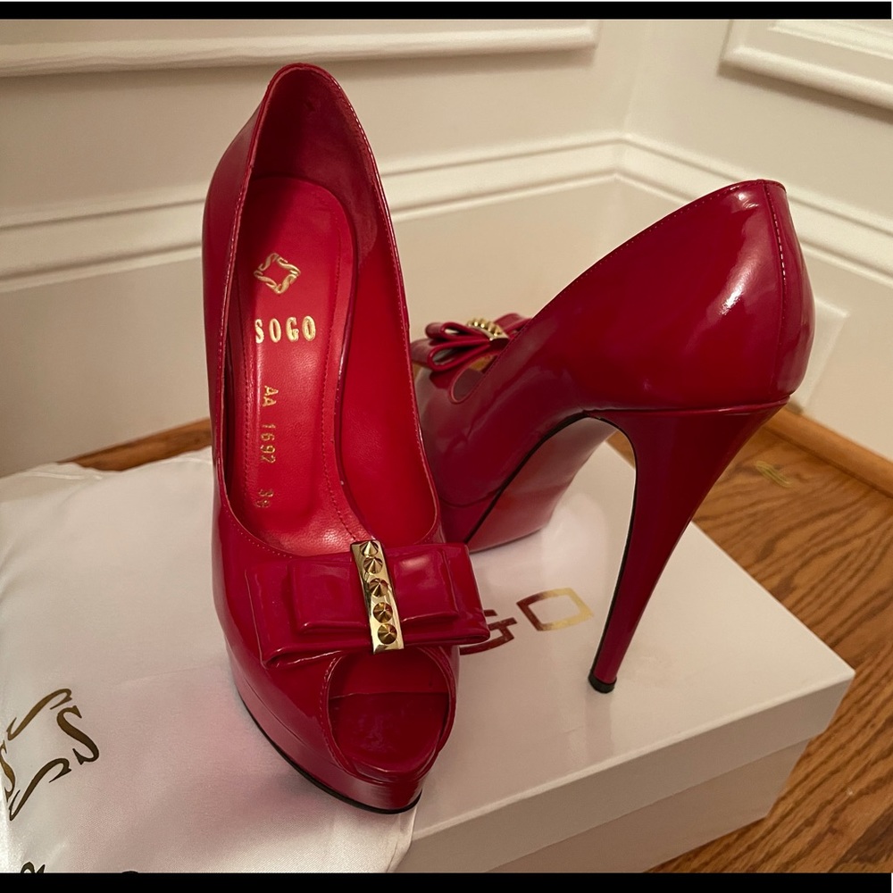 Red sole shoes. SOGO brand. Color: Red. Size EU 38, fit like US 7 or 7.5.